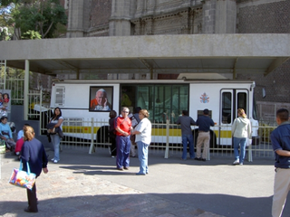 Illustration for article titled The Evolution Of The Popemobile